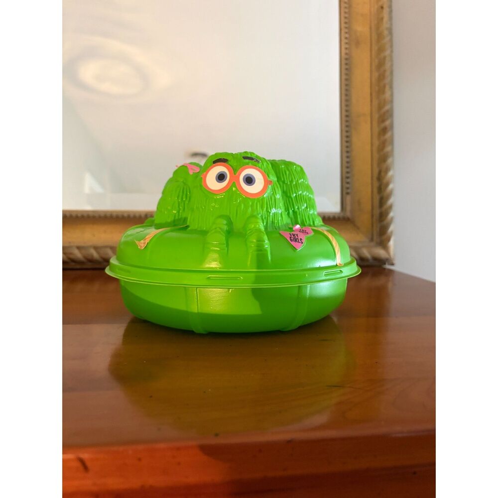 Vintage 1998 McDonald’s McNugget Buddies Playset Carrying Case Figures Green
